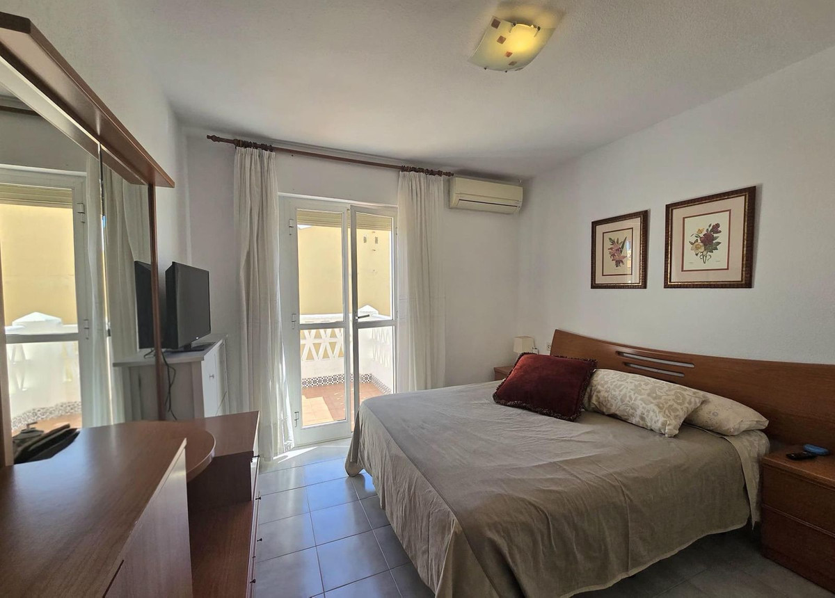 Se vende Pareada de 4 dormitorios en Costa Del Sol, Málaga, España