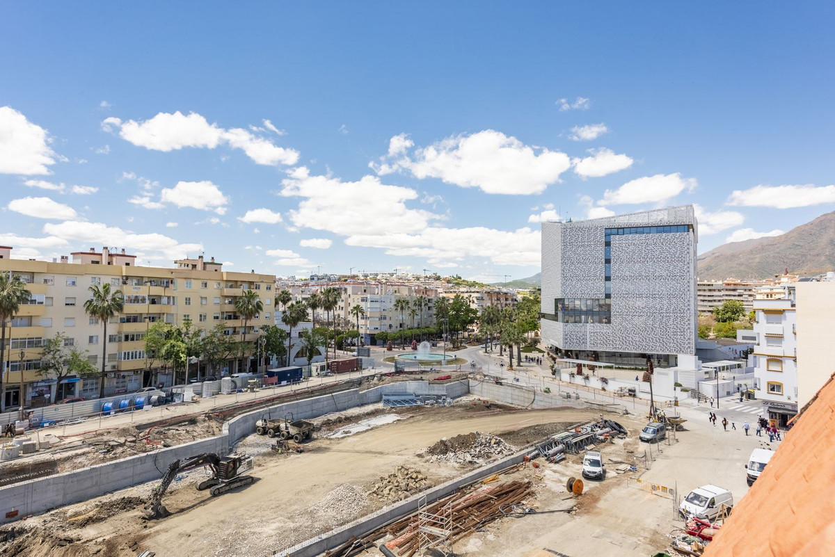 4 Bed Apartment for sale in Estepona Costa Del Sol, Málaga, Spain