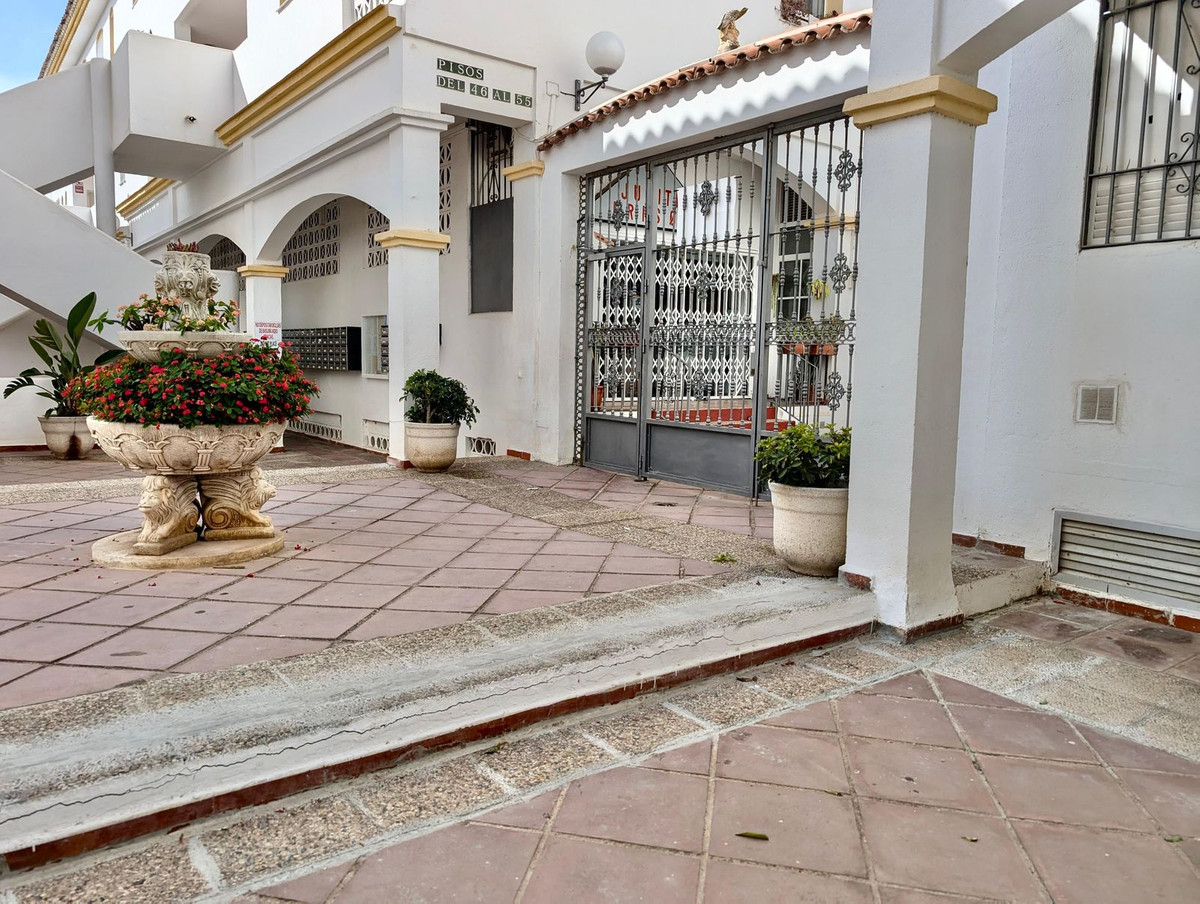 3 Bed Apartment for sale in Calahonda Costa Del Sol, Málaga, Spain
