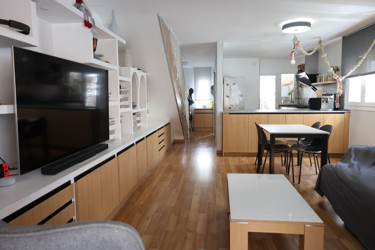 3 Bed Apartment for sale in Calahonda Costa Del Sol, Málaga, Spain