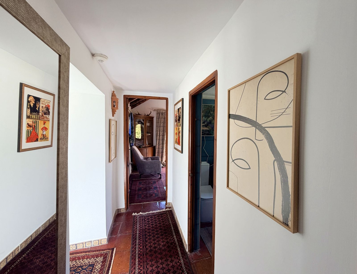 4 Bed Townhouse for sale in Casares Costa Del Sol, Málaga, Spain