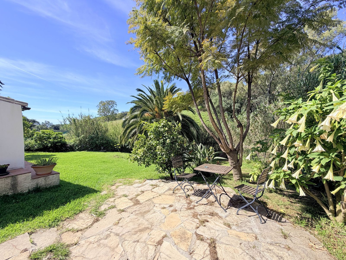 4 Bed Townhouse for sale in Casares Costa Del Sol, Málaga, Spain