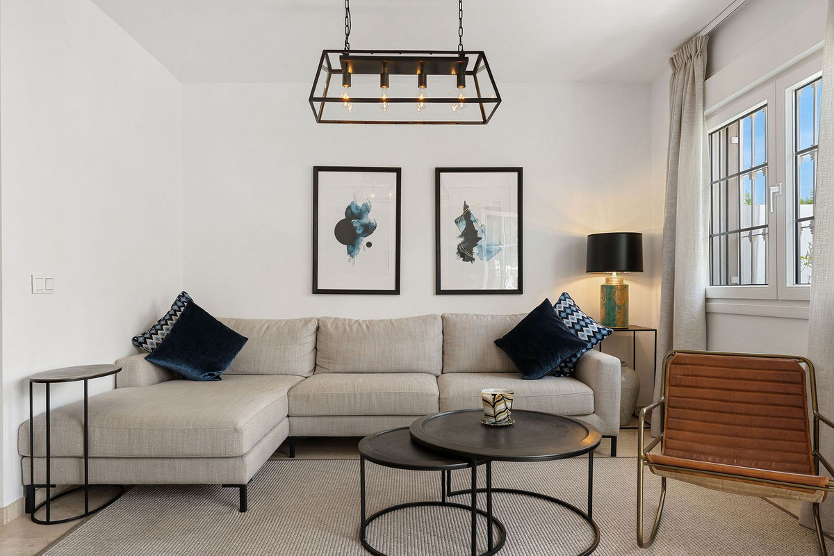 4 Bed Townhouse for sale in Nueva Andalucía Costa Del Sol, Málaga, Spain