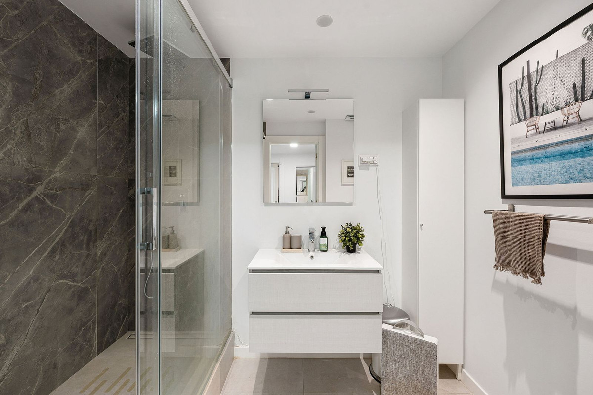 4 Bed Townhouse for sale in Nueva Andalucía Costa Del Sol, Málaga, Spain