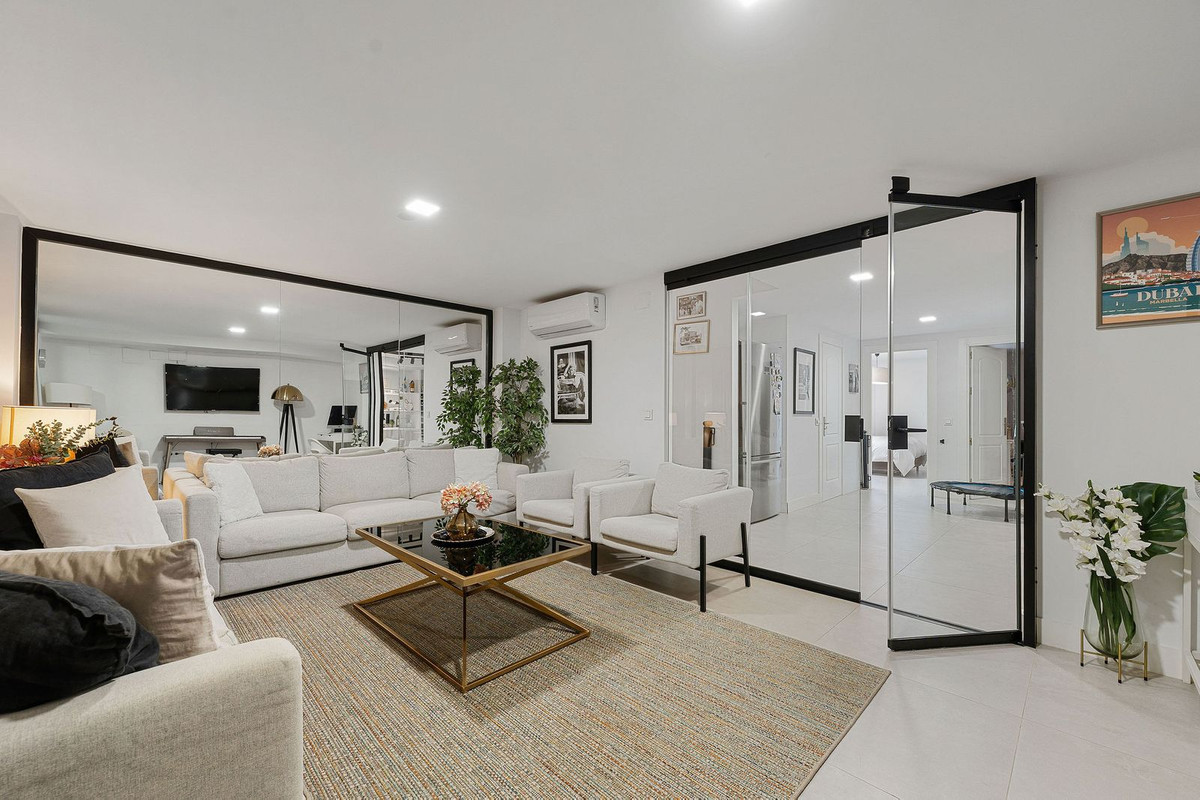 4 Bed Townhouse for sale in Nueva Andalucía Costa Del Sol, Málaga, Spain