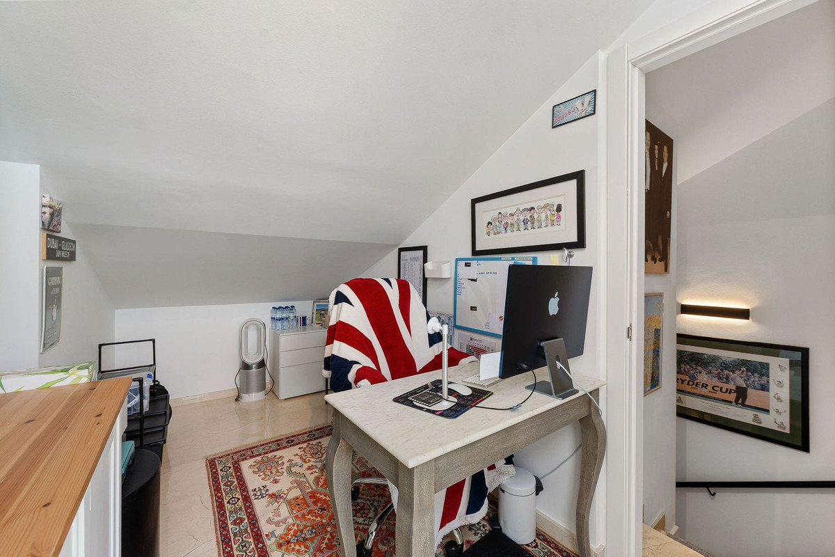 4 Bed Townhouse for sale in Nueva Andalucía Costa Del Sol, Málaga, Spain