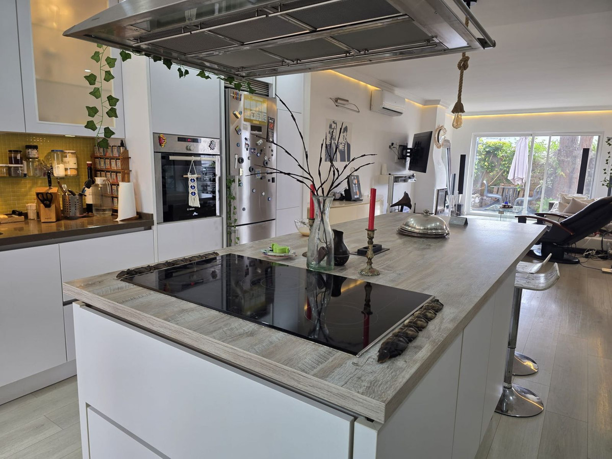 3 Bed Townhouse for sale in Hacienda Las Chapas Costa Del Sol, Málaga, Spain