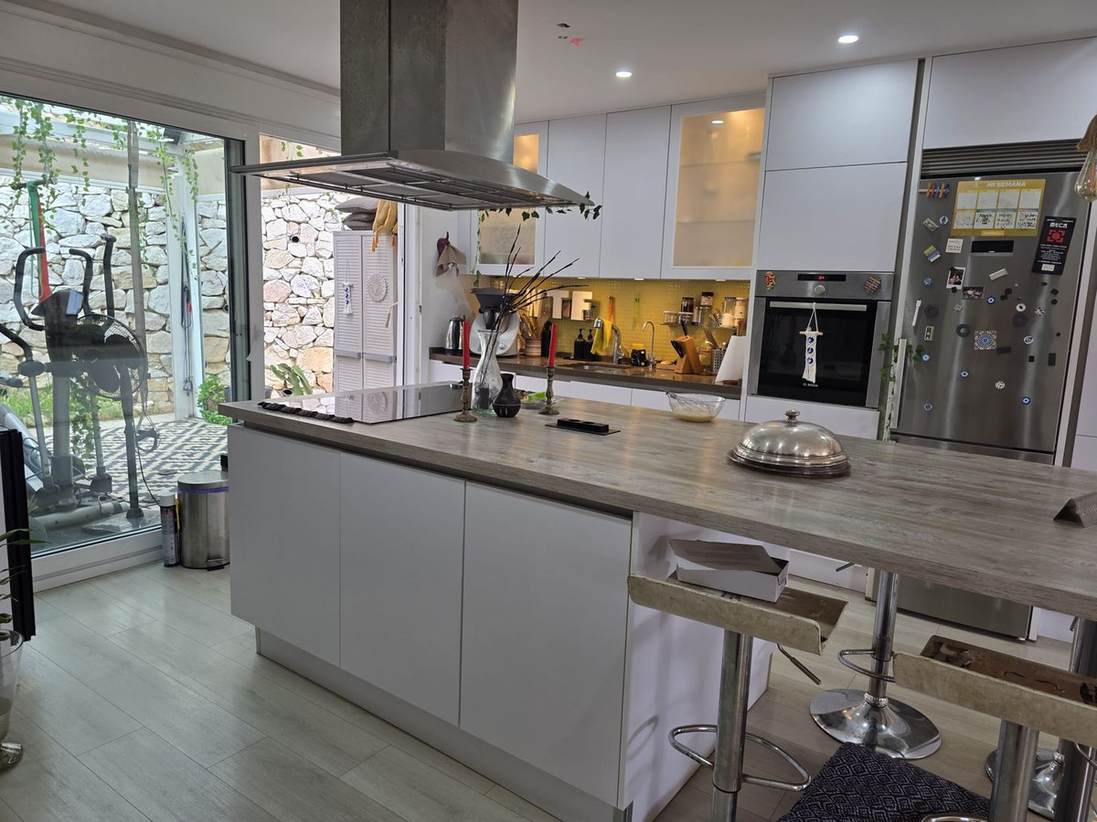 3 Bed Townhouse for sale in Hacienda Las Chapas Costa Del Sol, Málaga, Spain
