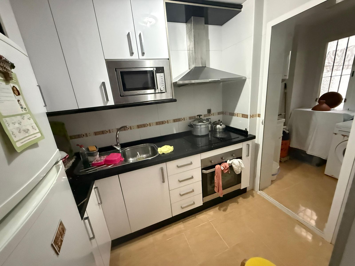 Se vende Apartamento Planta Media de 2 dormitorios en Costa Del Sol, Málaga, España