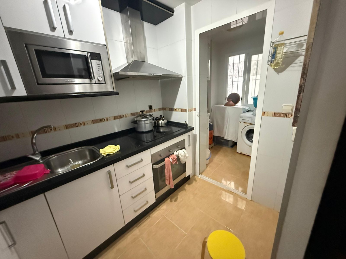 Se vende Apartamento Planta Media de 2 dormitorios en Costa Del Sol, Málaga, España