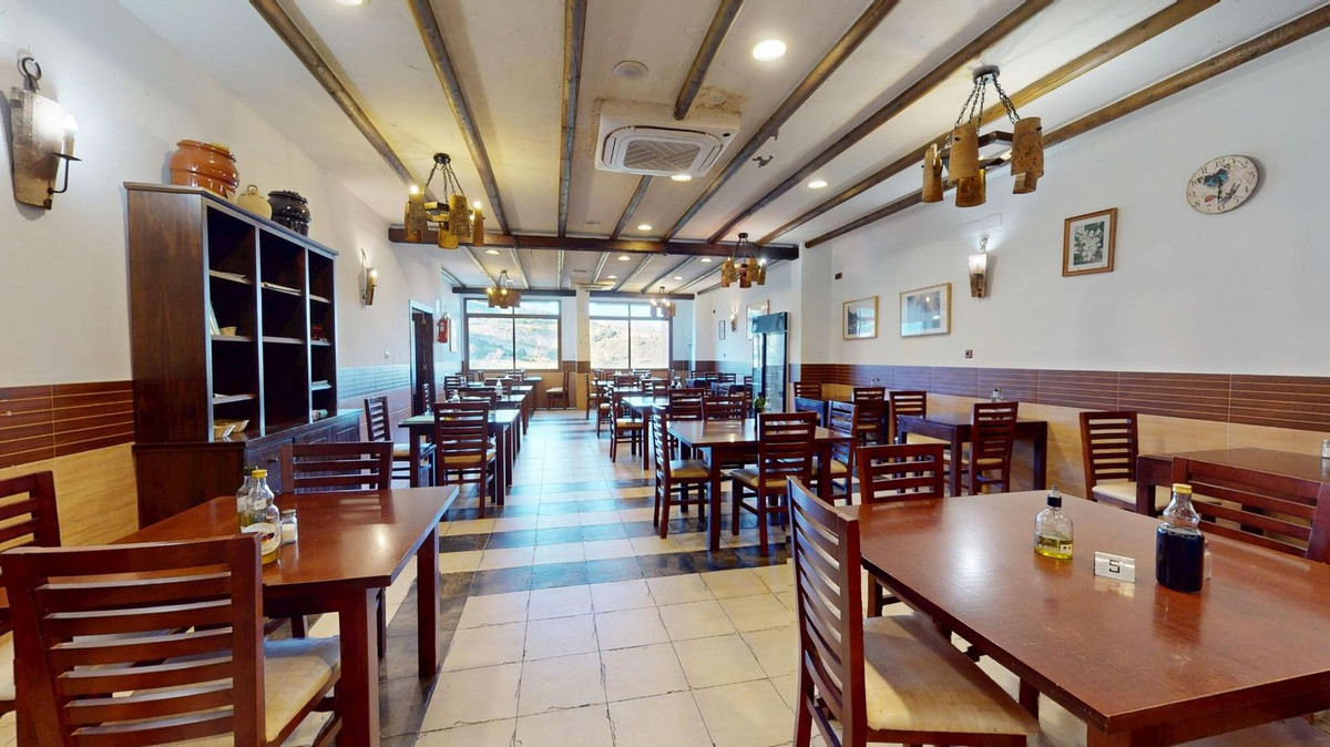 Commercial unit for sale in Benalmadena Costa Del Sol, Málaga, Spain