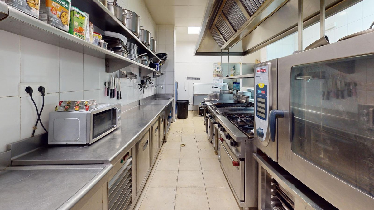 Commercial unit for sale in Benalmadena Costa Del Sol, Málaga, Spain