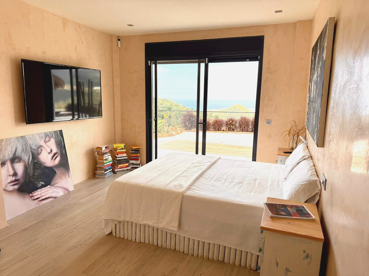 2 Bed Townhouse for sale in Ojén Costa Del Sol, Málaga, Spain