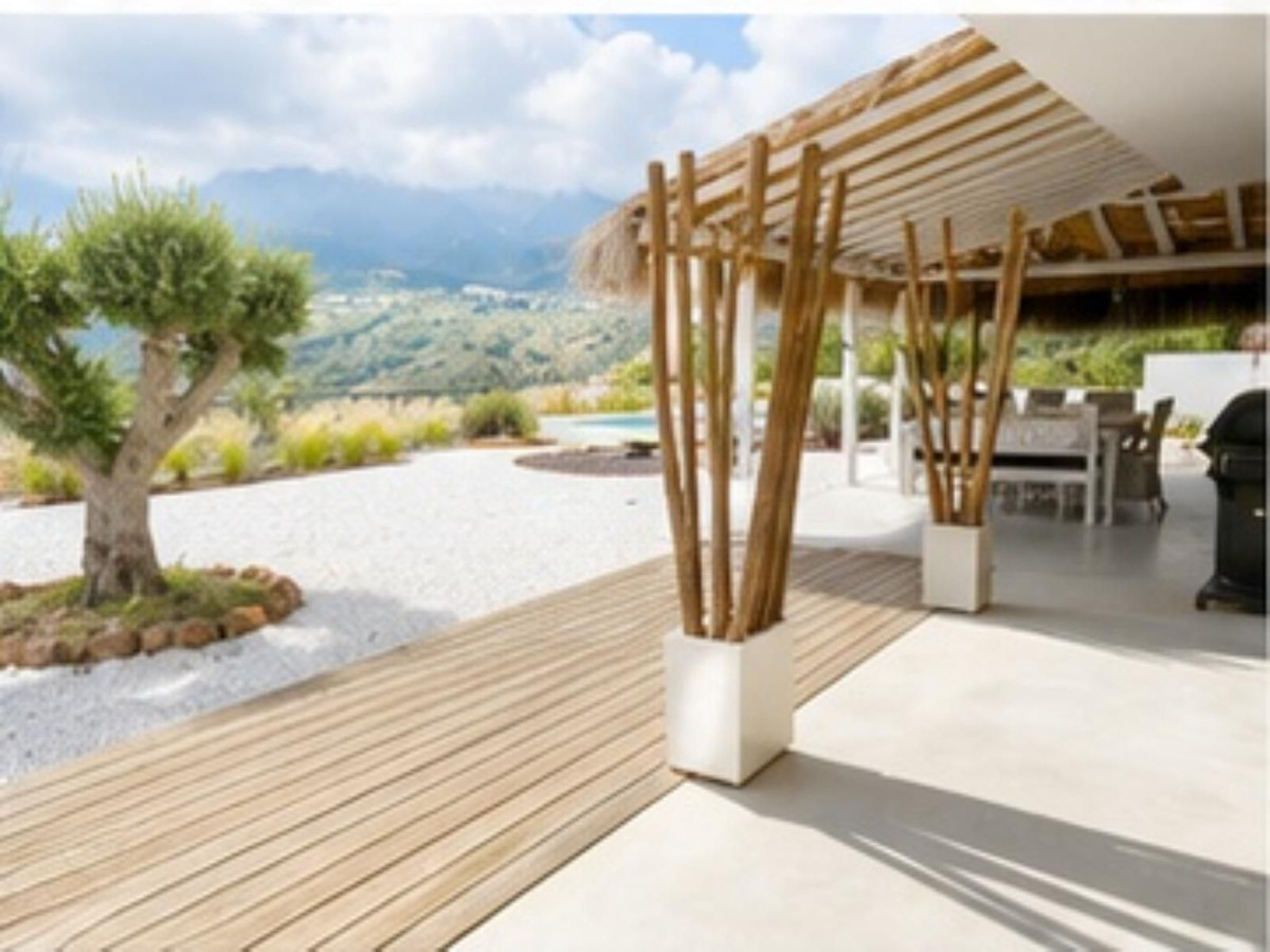 2 Bed Townhouse for sale in Ojén Costa Del Sol, Málaga, Spain