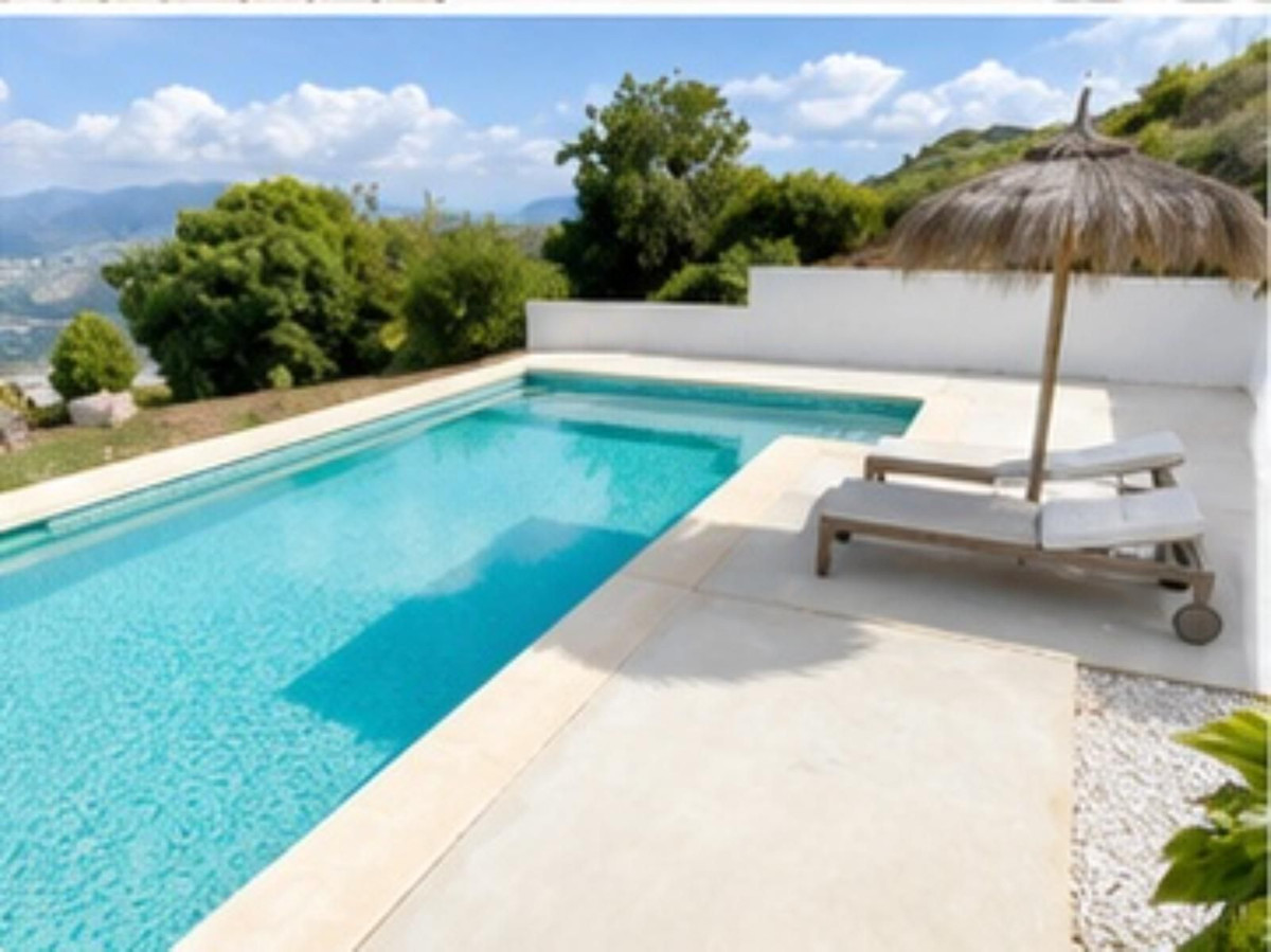2 Bed Townhouse for sale in Ojén Costa Del Sol, Málaga, Spain
