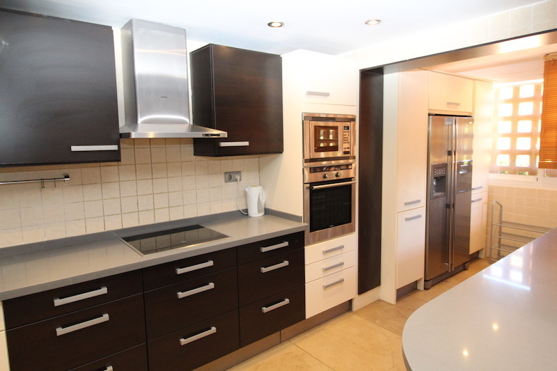 4 Bed Townhouse for sale in The Golden Mile Costa Del Sol, Málaga, Spain