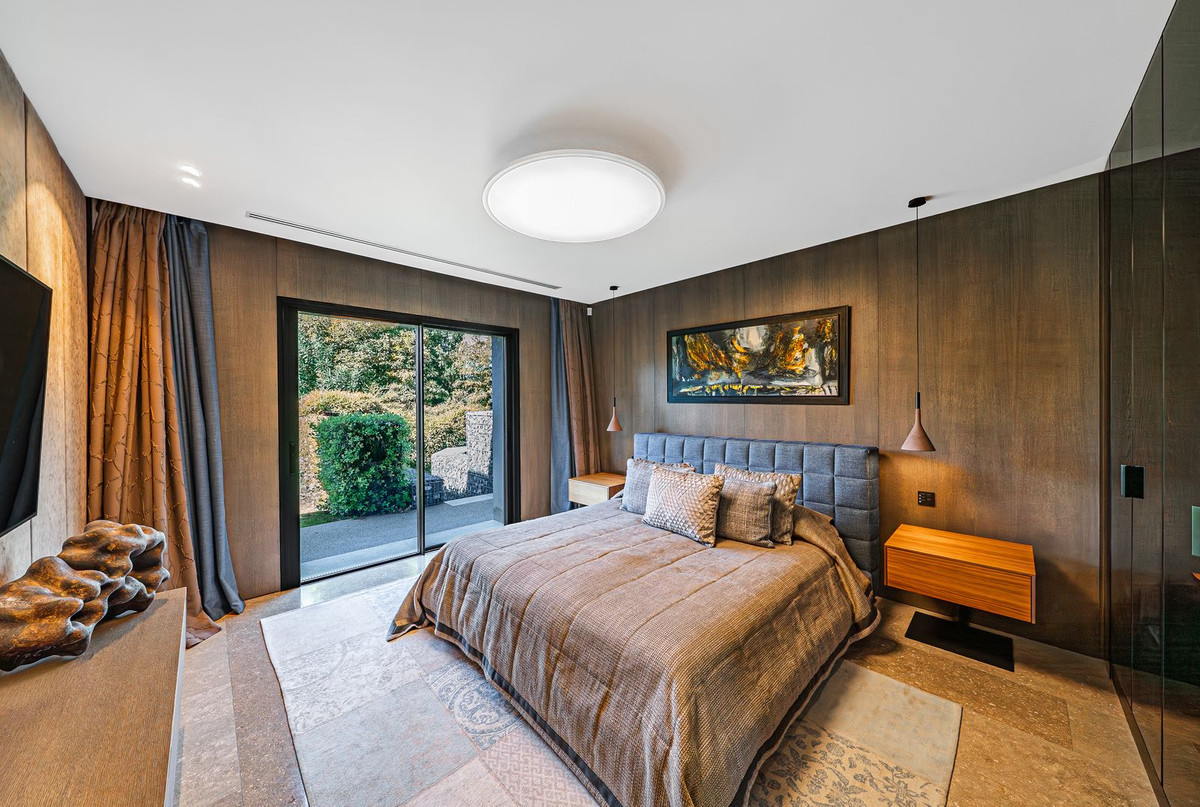 Se vende Villa - Chalet de 8 dormitorios en Costa Del Sol, Málaga, España