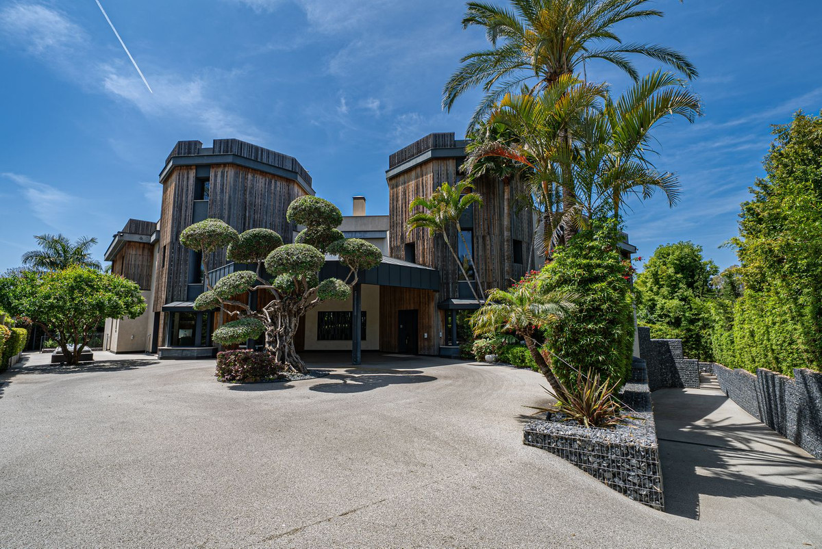 Se vende Villa - Chalet de 8 dormitorios en Costa Del Sol, Málaga, España