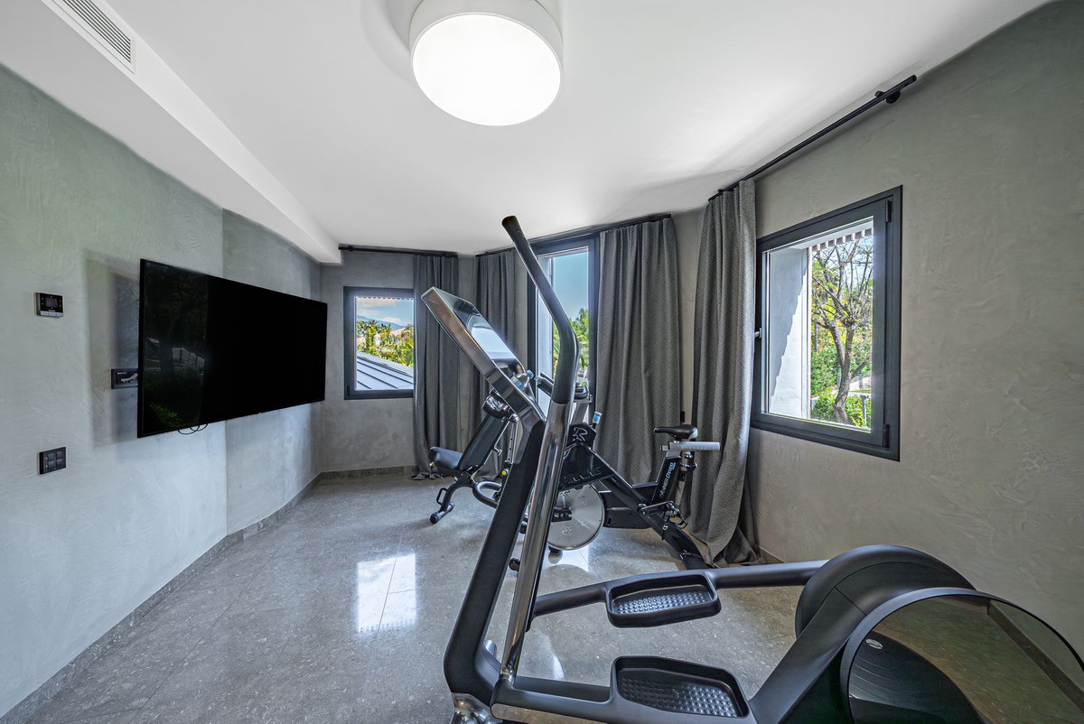 Se vende Villa - Chalet de 8 dormitorios en Costa Del Sol, Málaga, España
