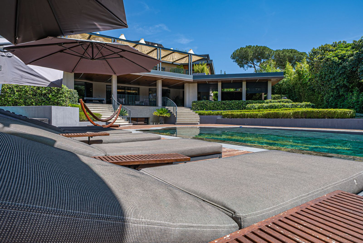 Se vende Villa - Chalet de 8 dormitorios en Costa Del Sol, Málaga, España