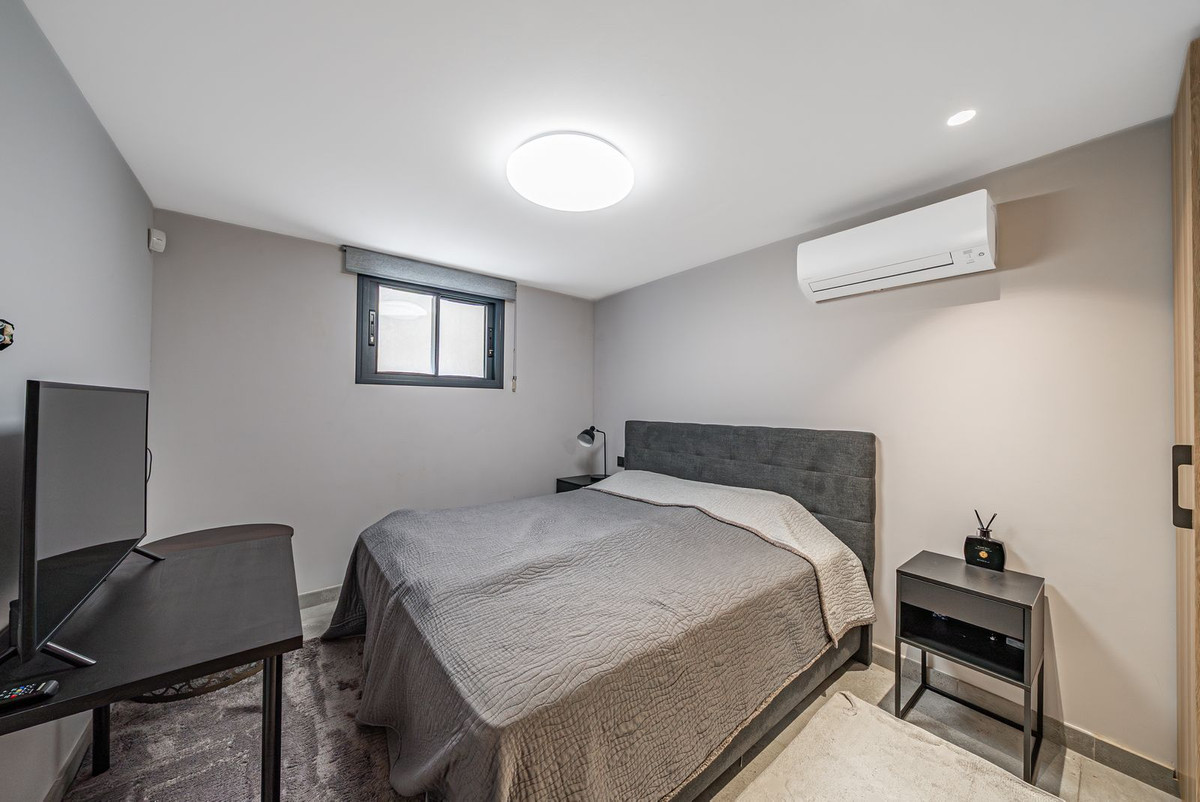 Se vende Villa - Chalet de 8 dormitorios en Costa Del Sol, Málaga, España