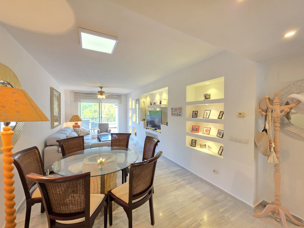 3 Bed Apartment for sale in Benahavís Costa Del Sol, Málaga, Spain