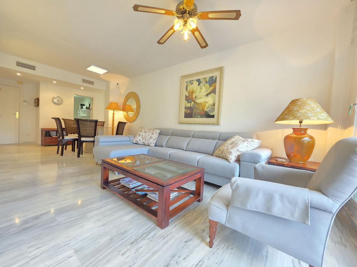 3 Bed Apartment for sale in Benahavís Costa Del Sol, Málaga, Spain
