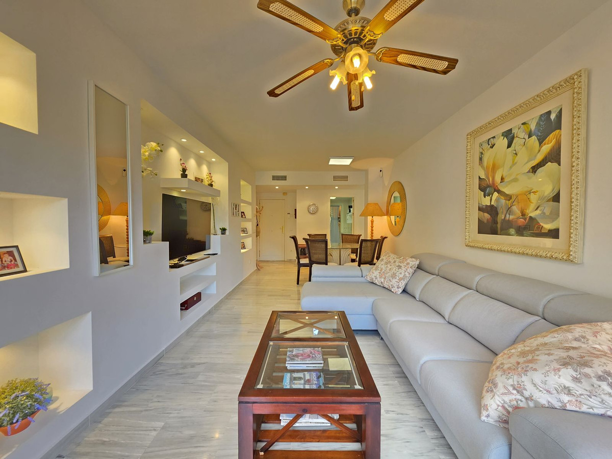 3 Bed Apartment for sale in Benahavís Costa Del Sol, Málaga, Spain