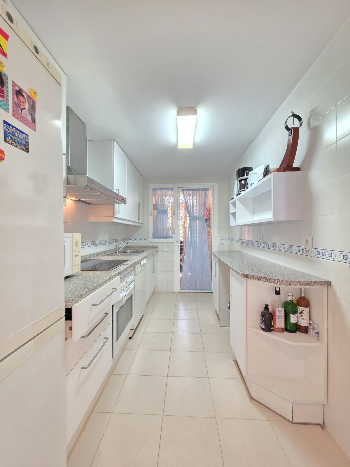 3 Bed Apartment for sale in Benahavís Costa Del Sol, Málaga, Spain
