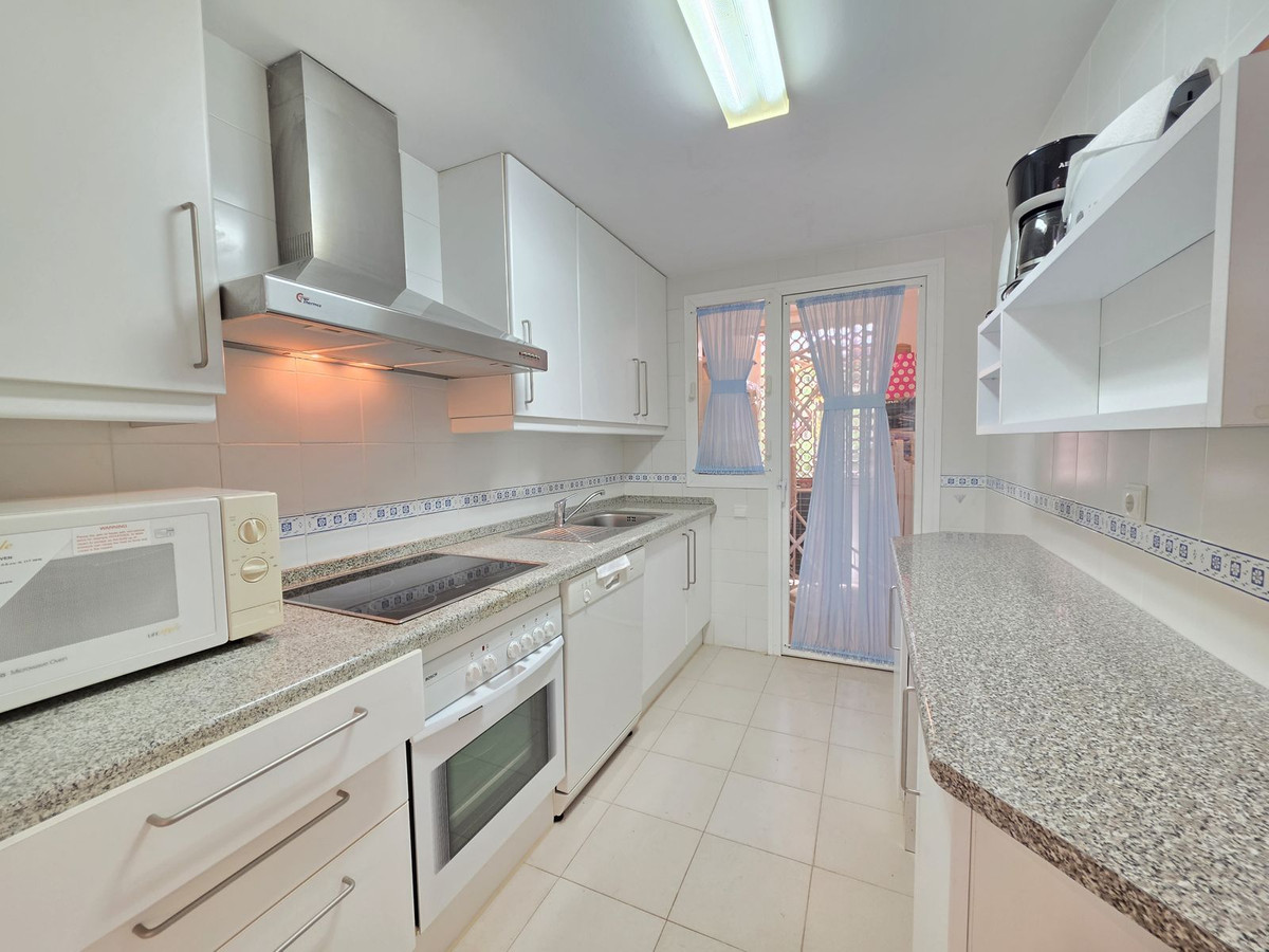 3 Bed Apartment for sale in Benahavís Costa Del Sol, Málaga, Spain