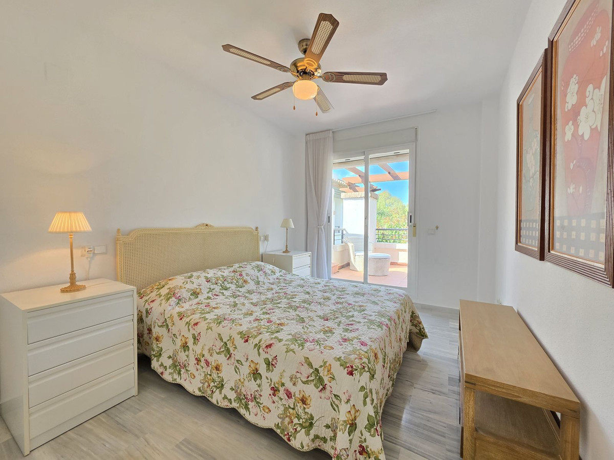 3 Bed Apartment for sale in Benahavís Costa Del Sol, Málaga, Spain
