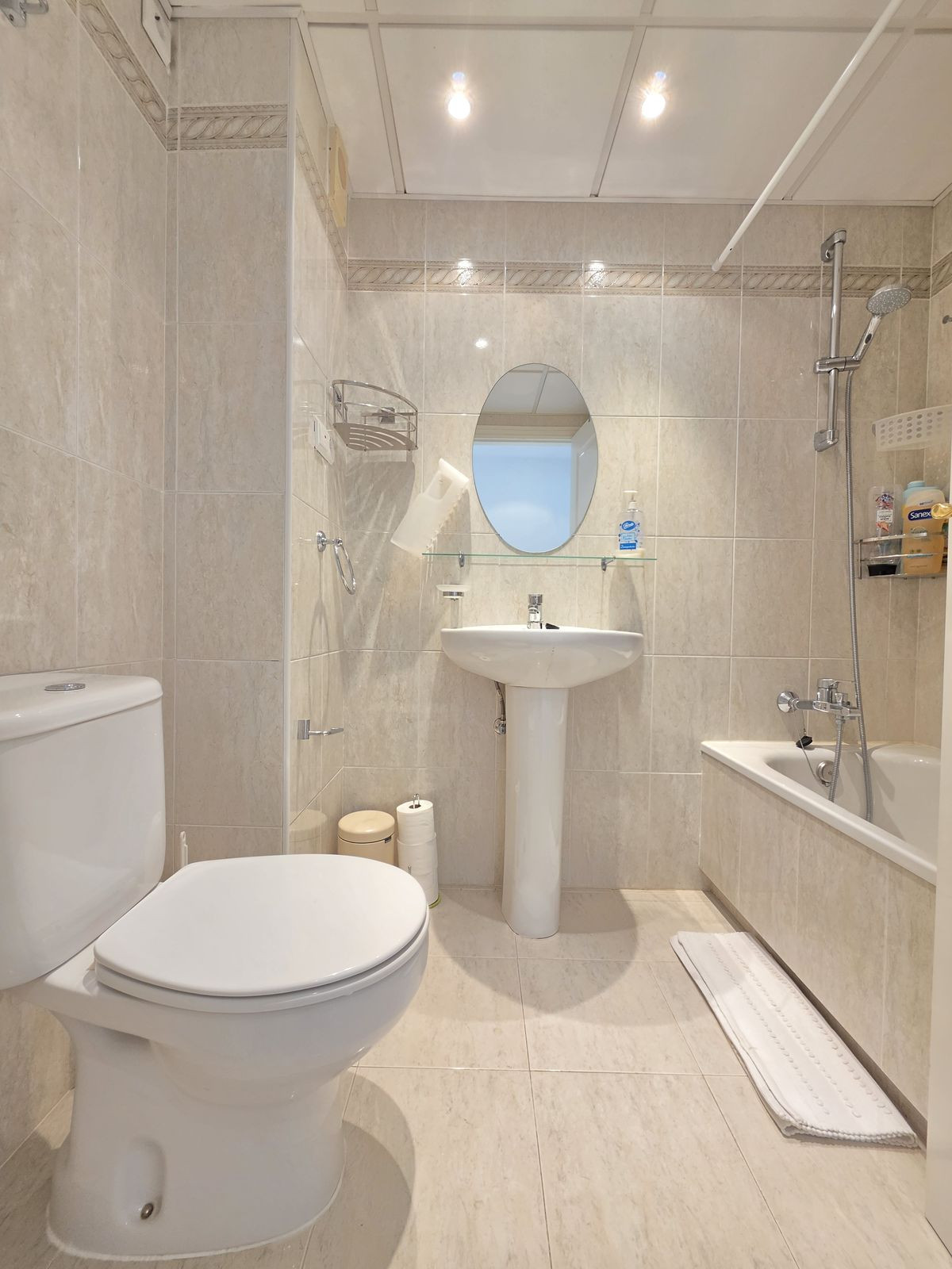 3 Bed Apartment for sale in Benahavís Costa Del Sol, Málaga, Spain