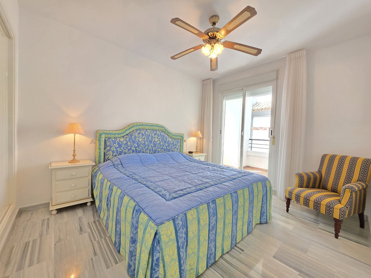 3 Bed Apartment for sale in Benahavís Costa Del Sol, Málaga, Spain