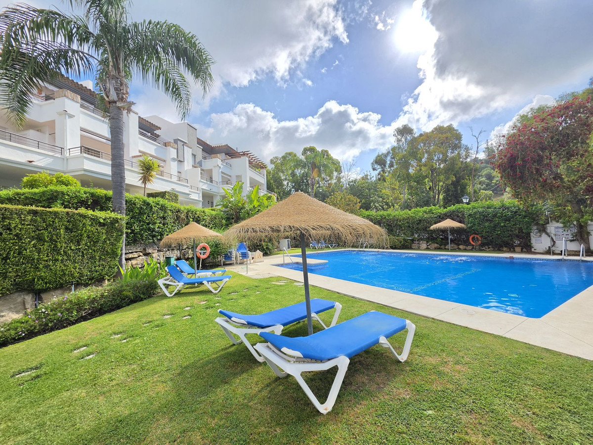 3 Bed Apartment for sale in Benahavís Costa Del Sol, Málaga, Spain