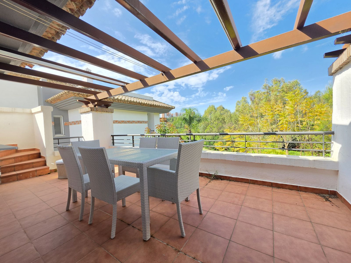 3 Bed Apartment for sale in Benahavís Costa Del Sol, Málaga, Spain