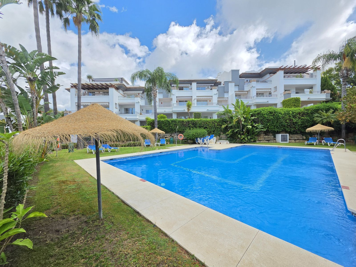 3 Bed Apartment for sale in Benahavís Costa Del Sol, Málaga, Spain