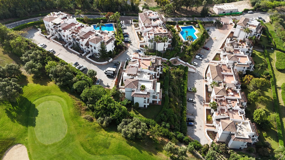 3 Bed Apartment for sale in Benahavís Costa Del Sol, Málaga, Spain