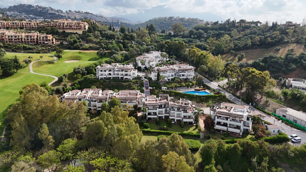 3 Bed Apartment for sale in Benahavís Costa Del Sol, Málaga, Spain
