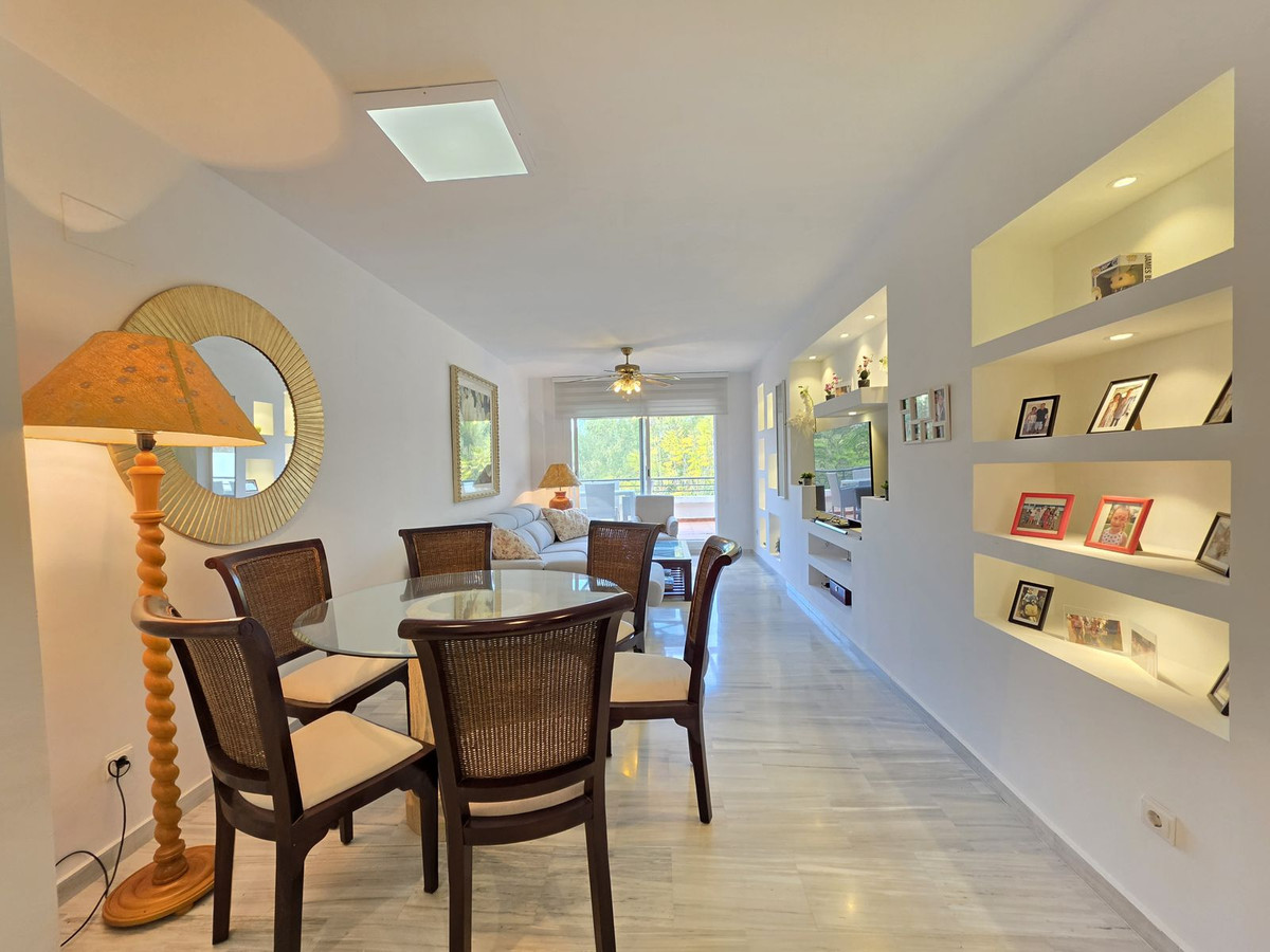 3 Bed Apartment for sale in Benahavís Costa Del Sol, Málaga, Spain