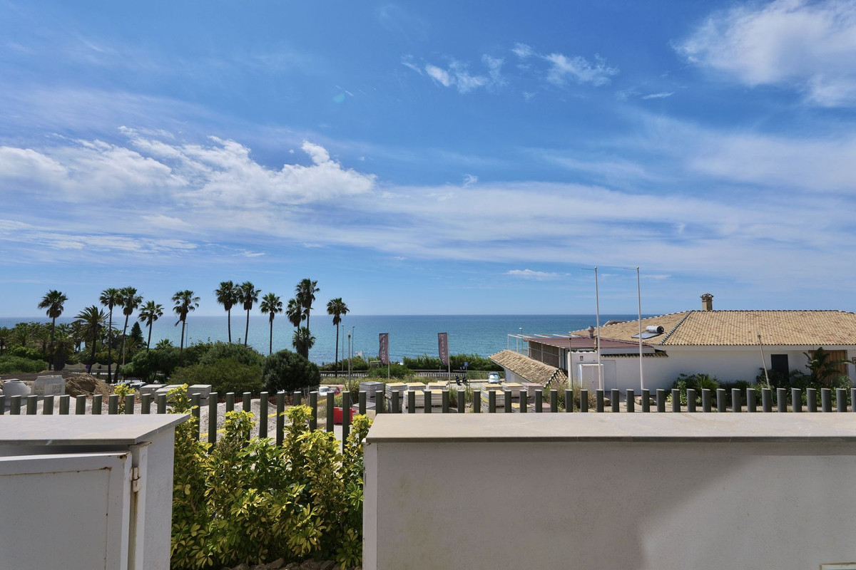 4 Bed Apartment for sale in Mijas Costa Costa Del Sol, Málaga, Spain
