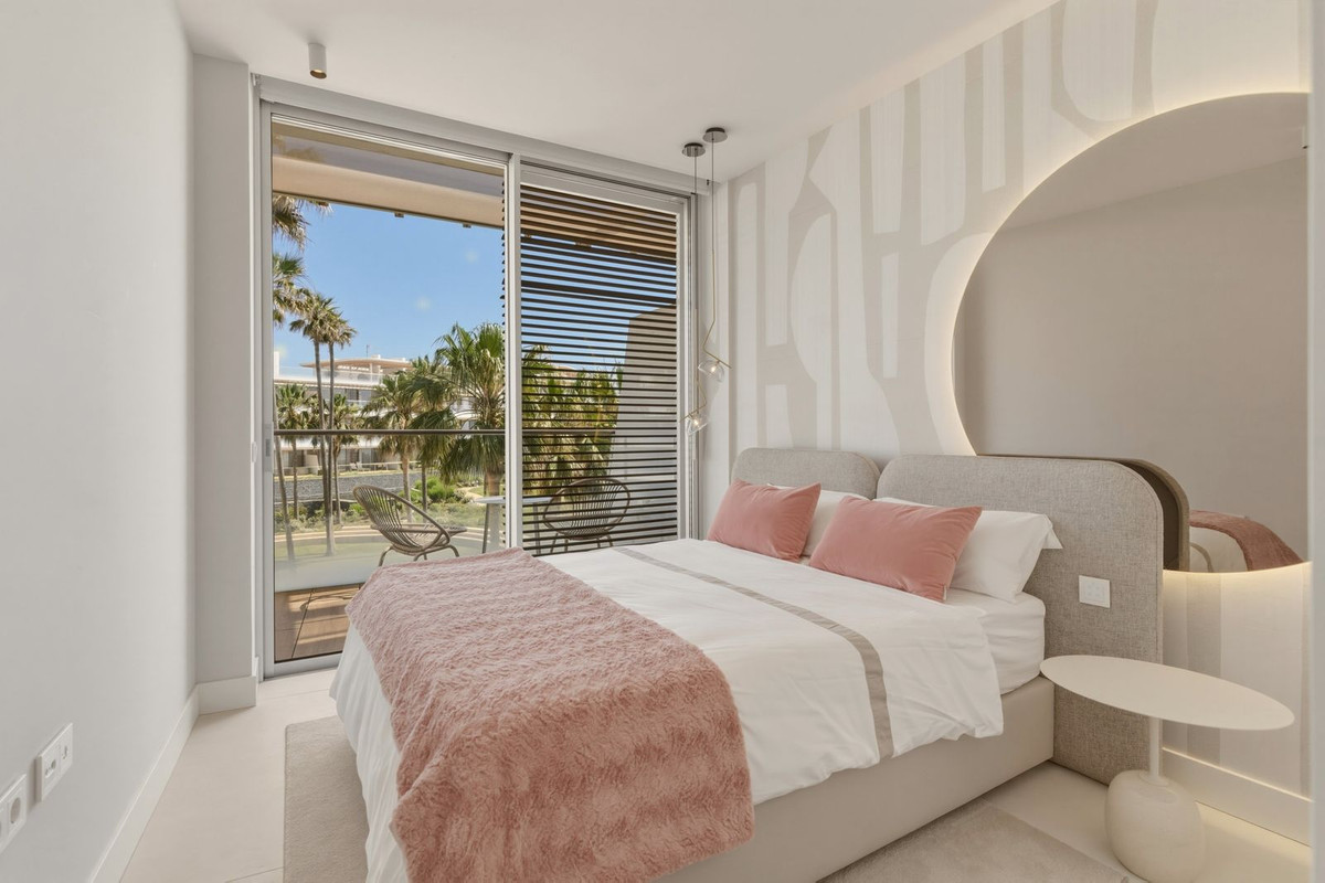 Se vende Apartamento Planta Media de 4 dormitorios en Costa Del Sol, Málaga, España