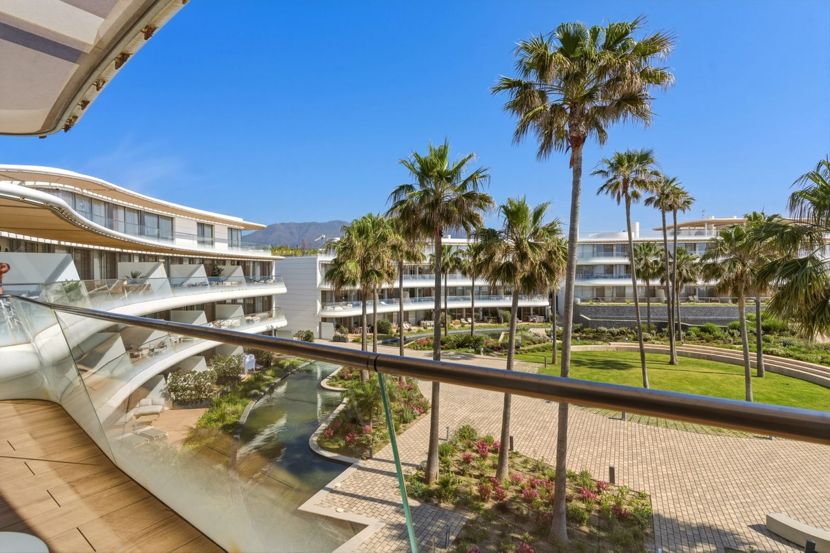 Se vende Apartamento Planta Media de 4 dormitorios en Costa Del Sol, Málaga, España