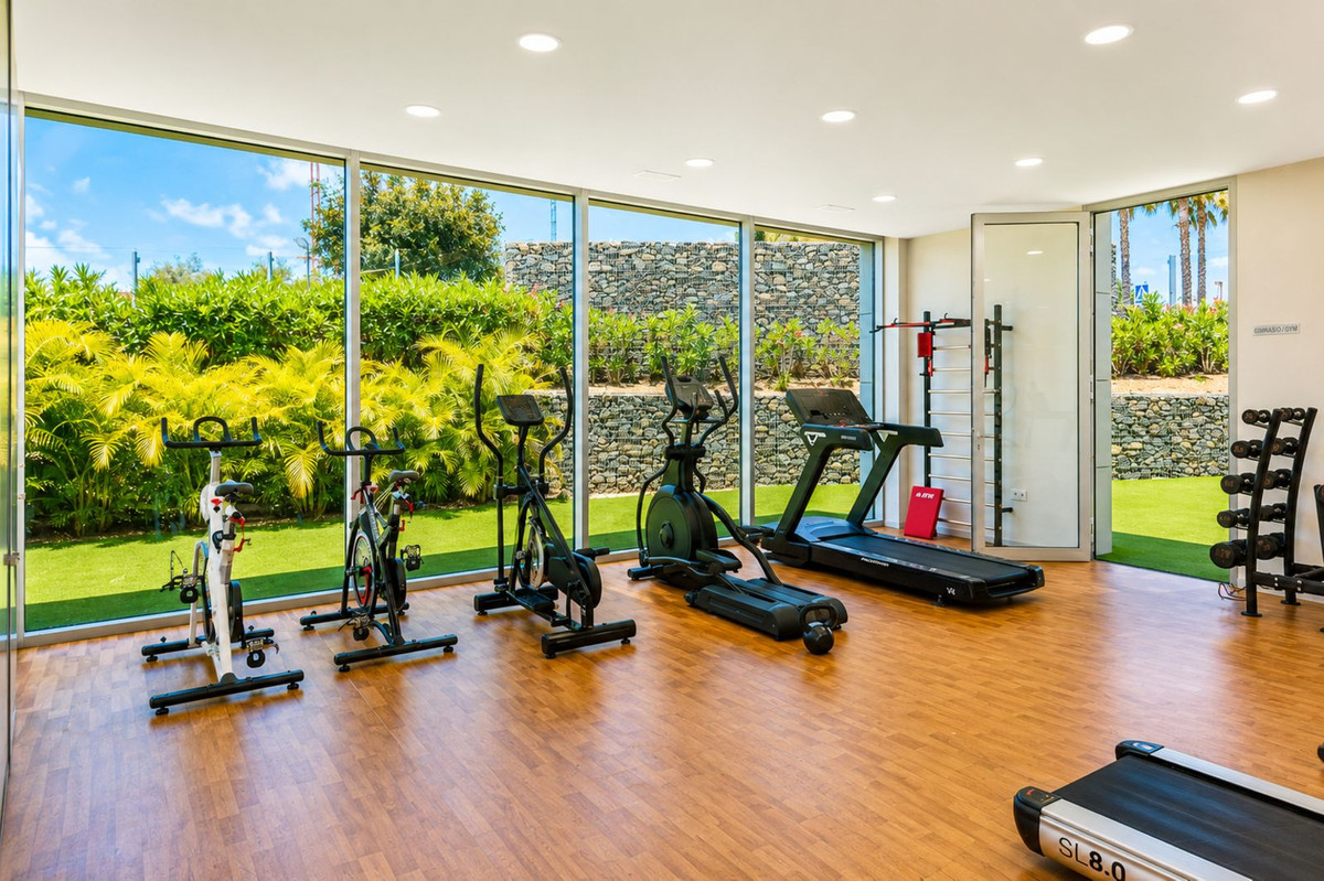 Se vende Apartamento Planta Media de 4 dormitorios en Costa Del Sol, Málaga, España