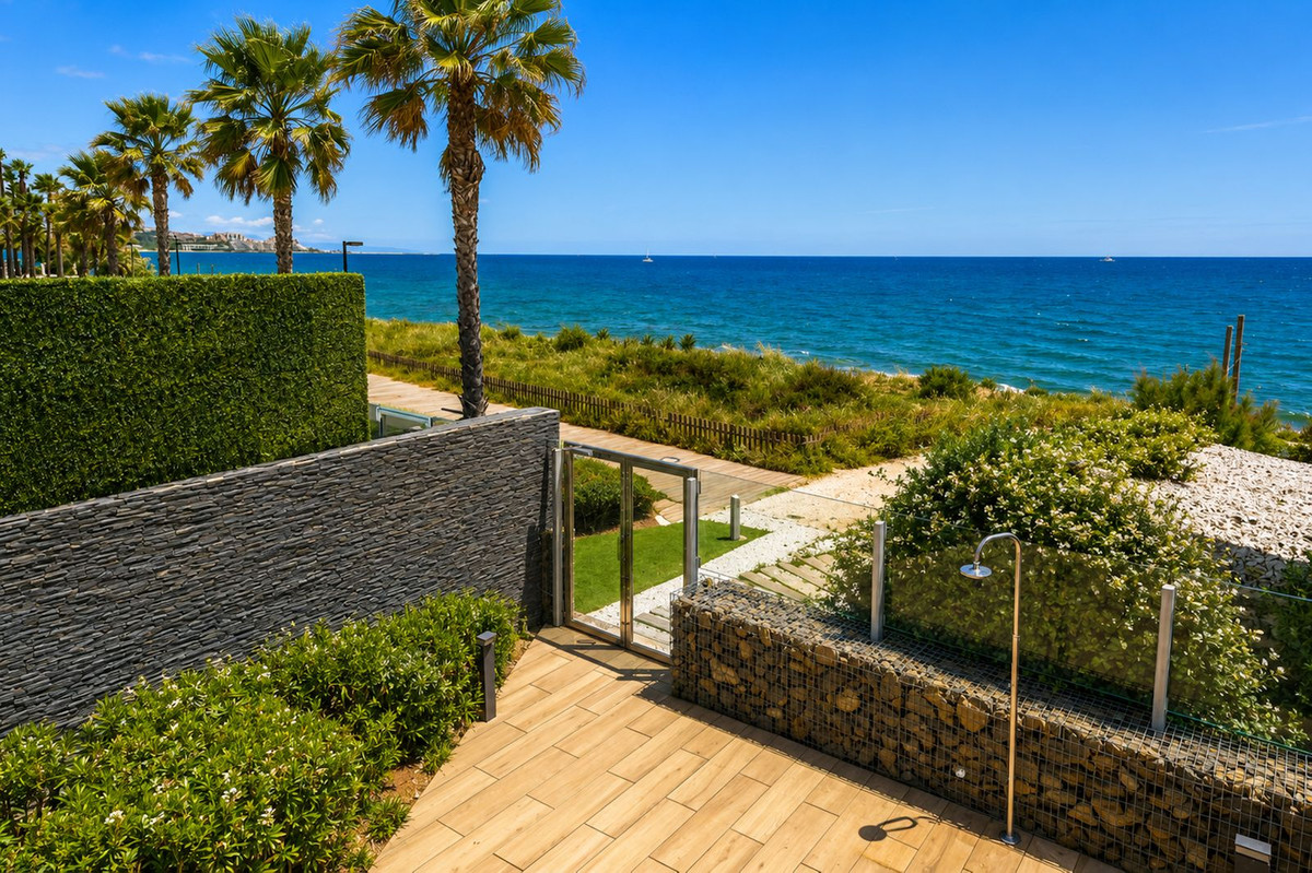 Se vende Apartamento Planta Media de 4 dormitorios en Costa Del Sol, Málaga, España