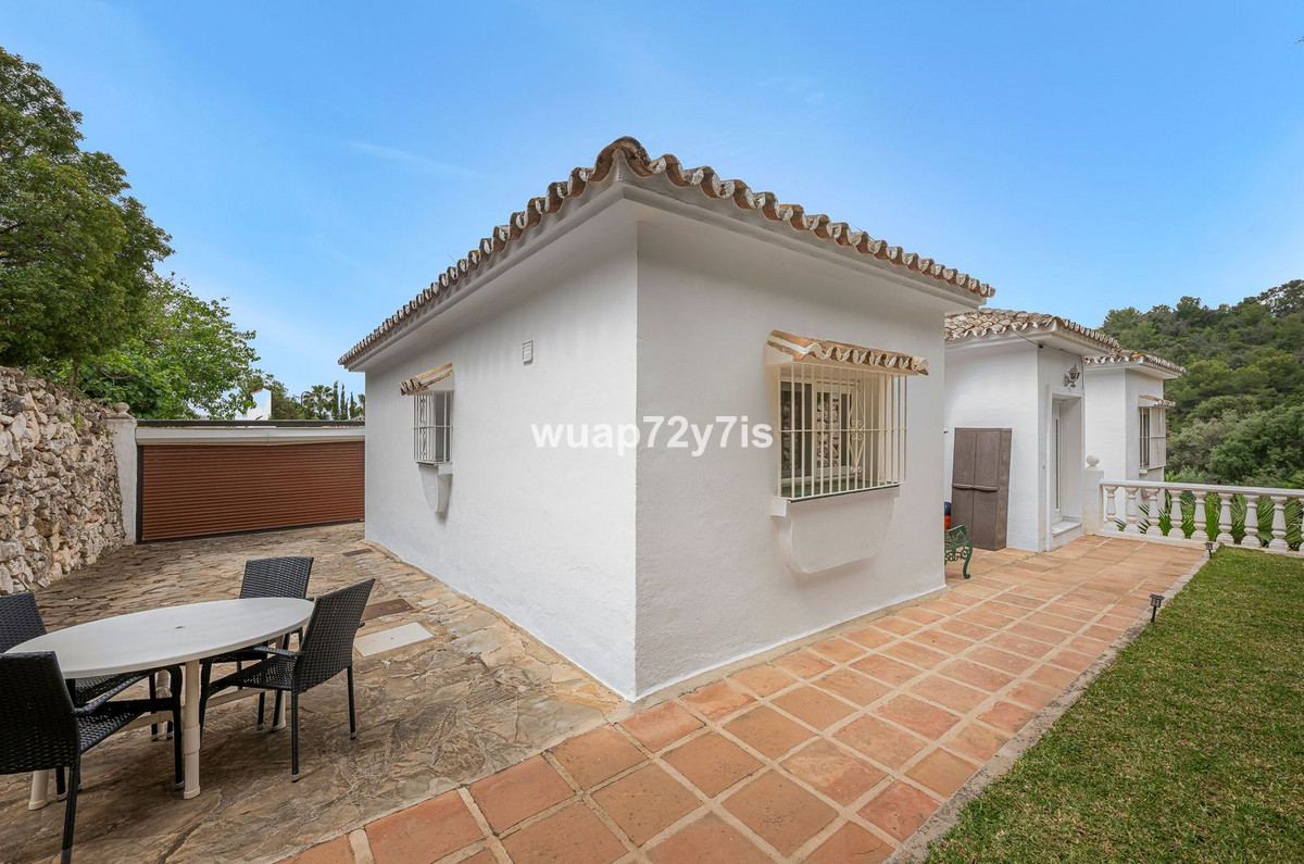 3 Bed Townhouse for sale in El Rosario Costa Del Sol, Málaga, Spain
