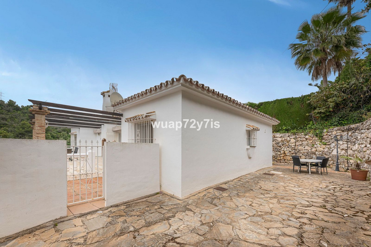 3 Bed Townhouse for sale in El Rosario Costa Del Sol, Málaga, Spain