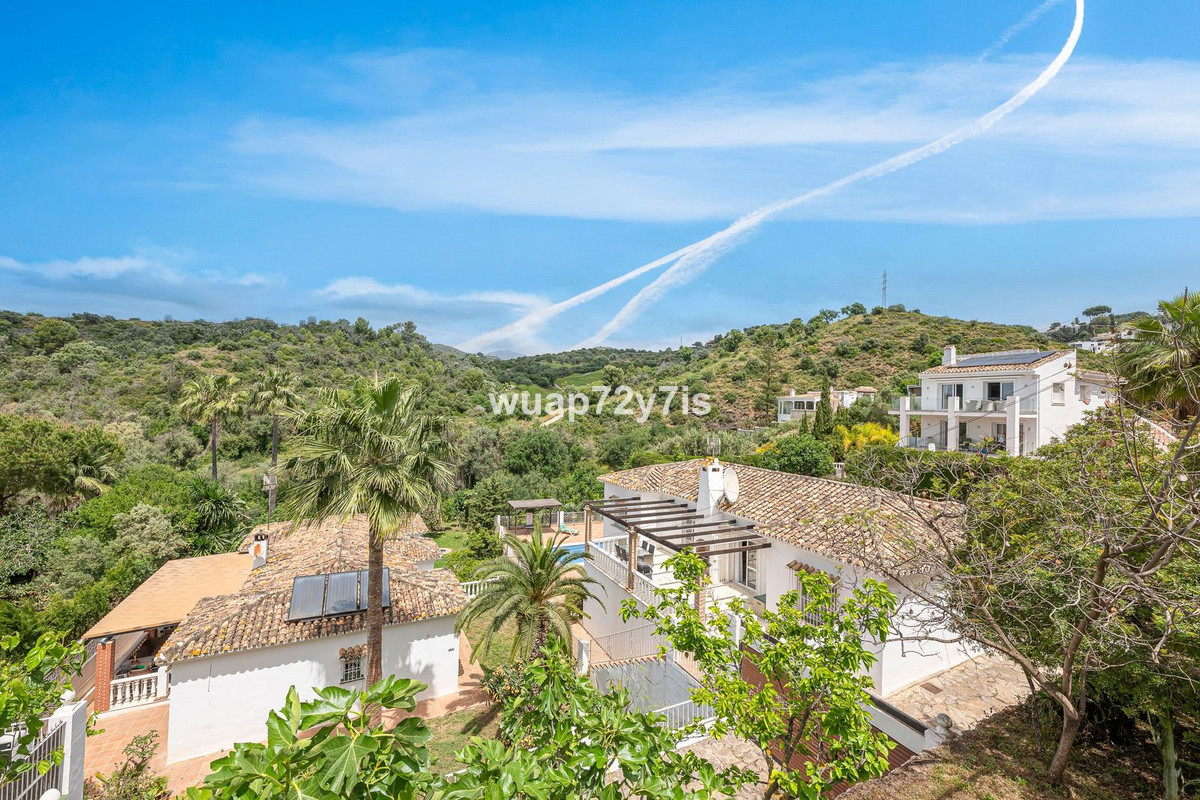 3 Bed Townhouse for sale in El Rosario Costa Del Sol, Málaga, Spain