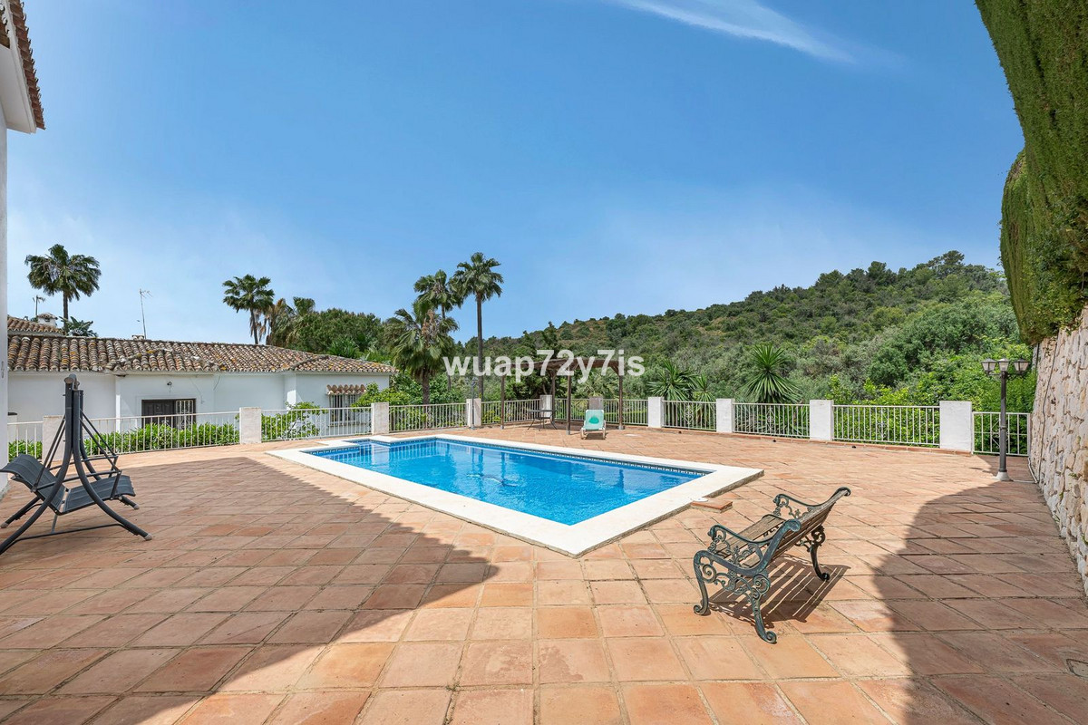 3 Bed Townhouse for sale in El Rosario Costa Del Sol, Málaga, Spain