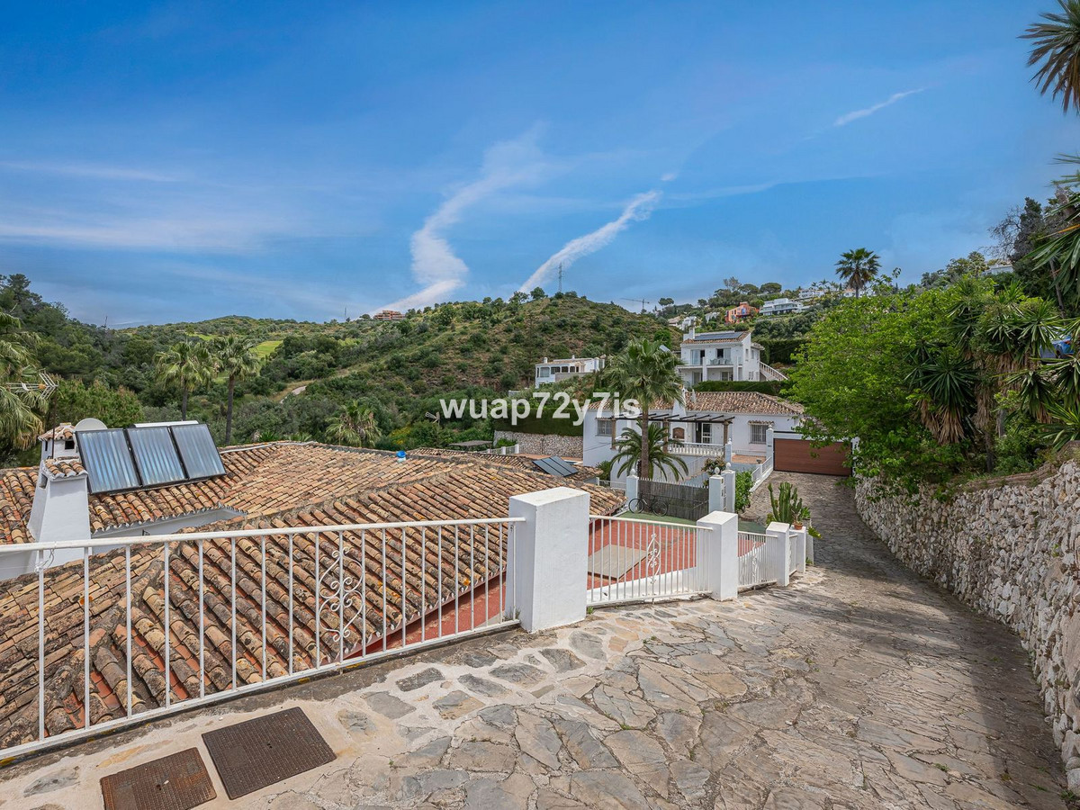 3 Bed Townhouse for sale in El Rosario Costa Del Sol, Málaga, Spain