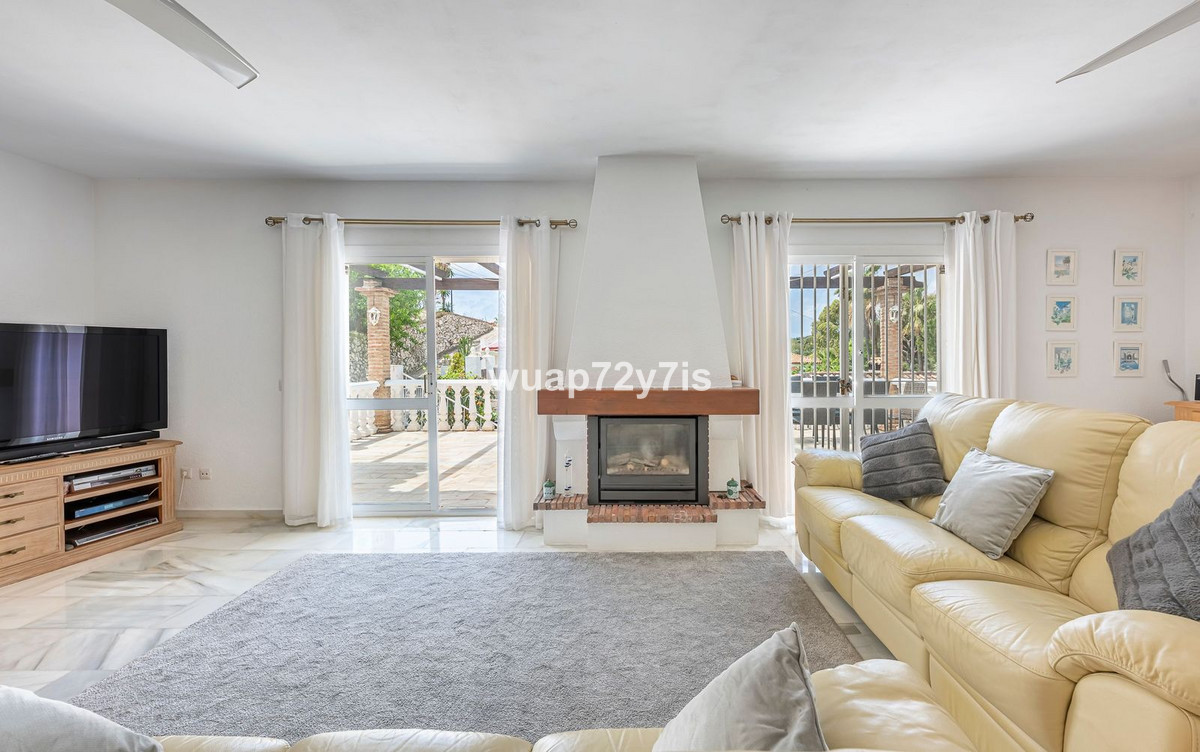 3 Bed Townhouse for sale in El Rosario Costa Del Sol, Málaga, Spain